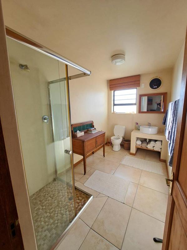 To Let 5 Bedroom Property for Rent in Mossel Bay Western Cape